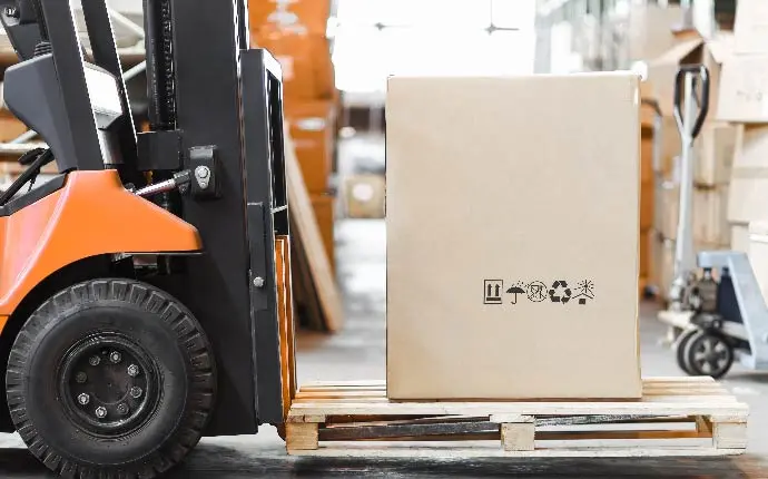UPS Large Package Surcharges in 2023: How to Lower Surcharge Fees