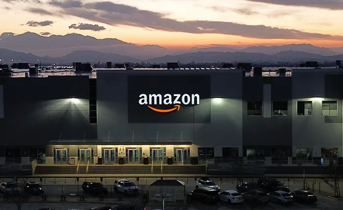 How Amazon Is Using AI To Become the Fastest Supply Chain in the World